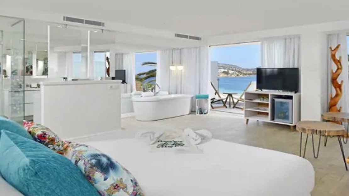 Xtra Beach House Suite